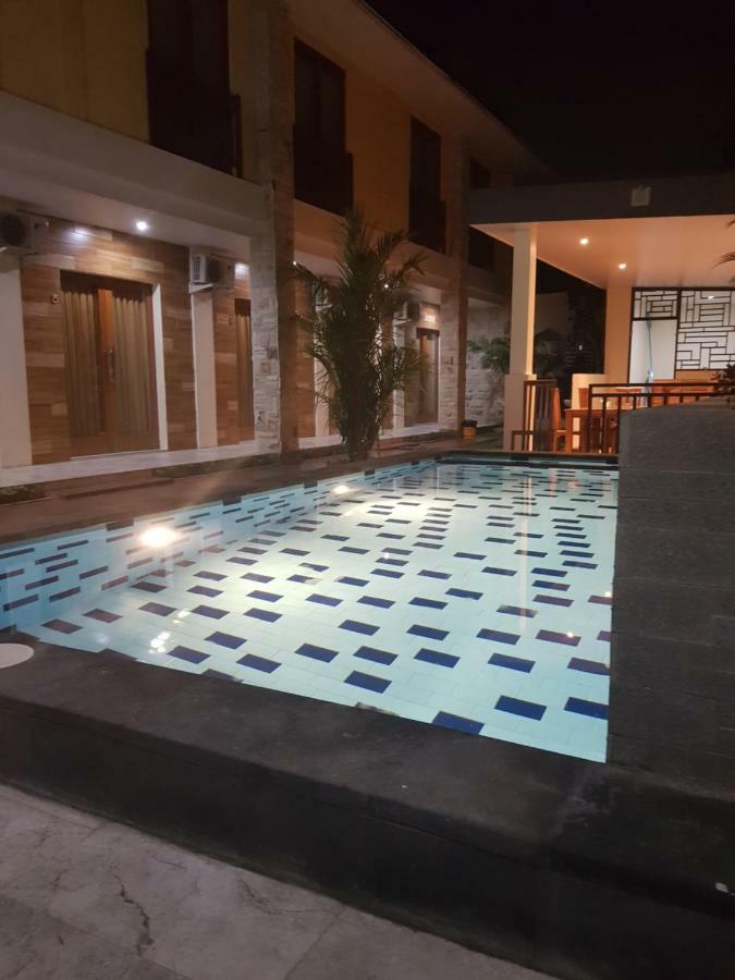 Praba Guesthouse Kuta Lombok Exteriör bild