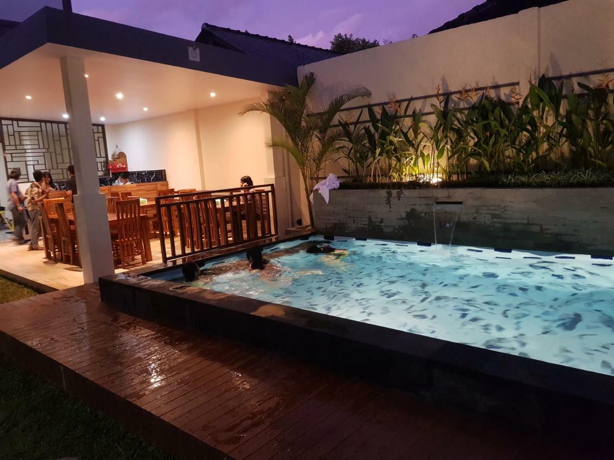 Praba Guesthouse Kuta Lombok Exteriör bild