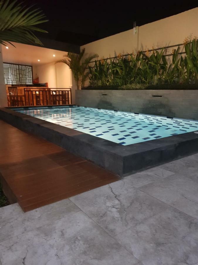 Praba Guesthouse Kuta Lombok Exteriör bild